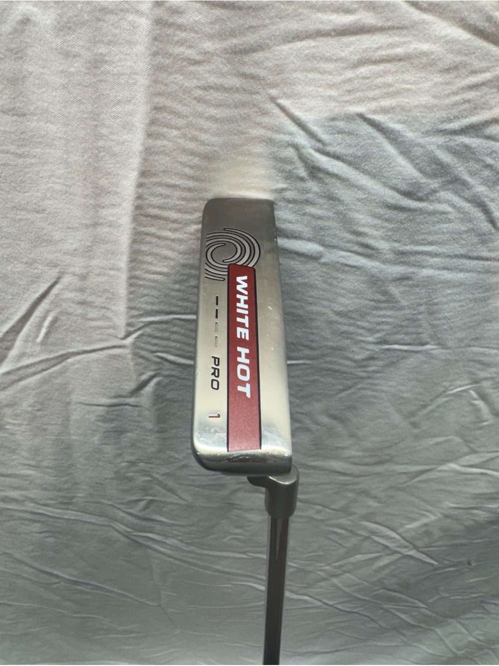 Odyssey White Hot Pro 1 Putter Super Stroke 2.0 Grip 35” - Silver/Red